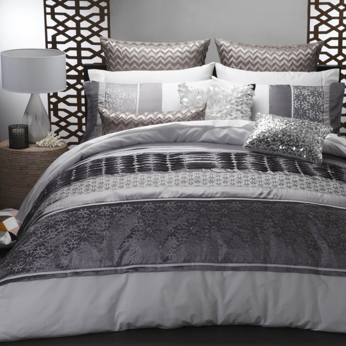 Цвят на стената и сиво-луксозен модел спални-с-а-атрактивен дизайн