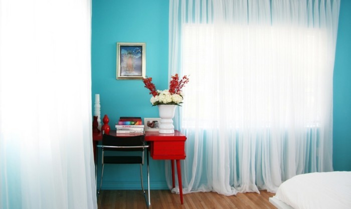 seinän väri turkoosi-läpinäkyvä verho-kaunis makuuhuoneen