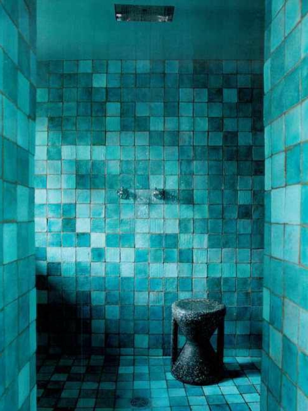 стена цвят-тюркоаз-баня-grunblaue плочки-красив-направи в