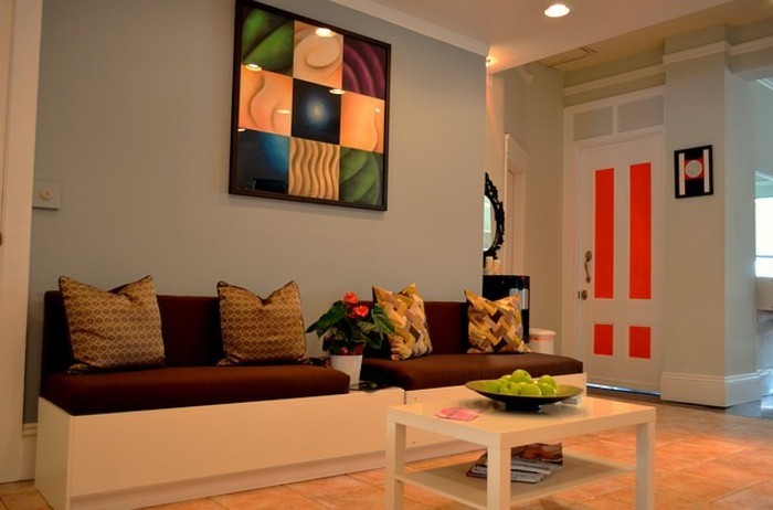 لون الجدار-غرفة معيشة عصرية التصميم