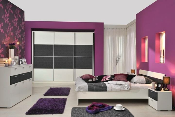 خزائن بألوان الحائط-غرفة نوم-بنفسجي-جميلة جداً