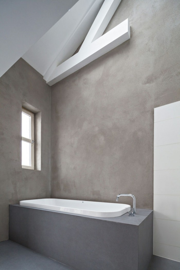 pared de diseño-mala-sin-azulejos-con-grises paredes
