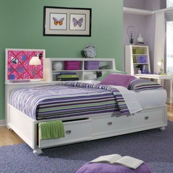 wall-design-for-nursery-simple-color-green and purple combine
