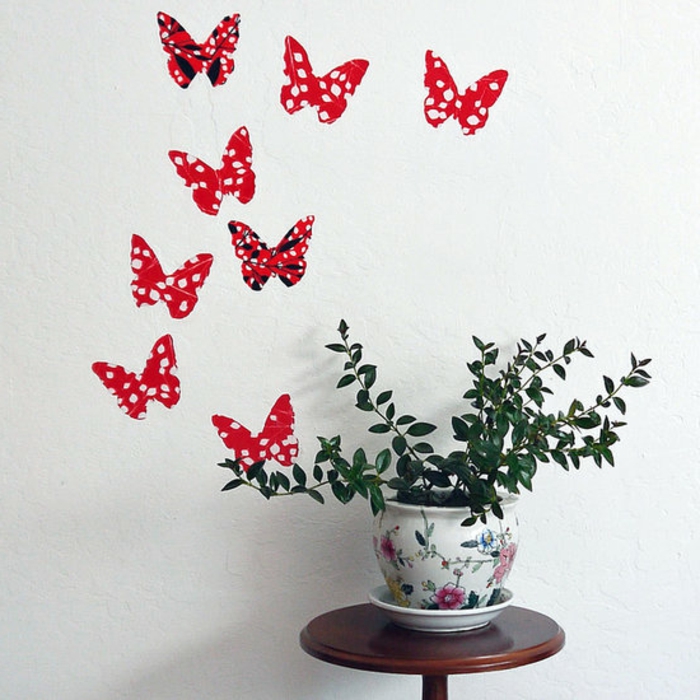 стена дизайн-с-цветен-интересен-червени пеперуди