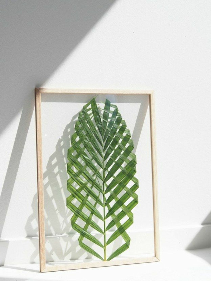 стена дизайн сам-направи-а-цифра-в-зелено-като-листата на растенията-поглед