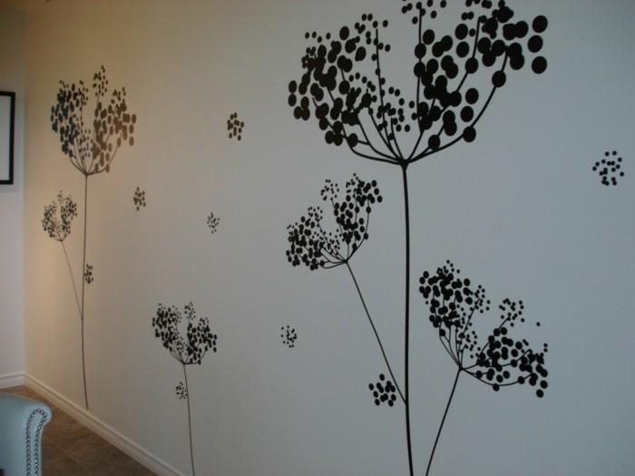 wandtattos-hodnik-sa siluetama cvijeća