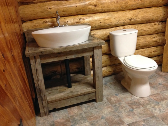vízgyűjtő-of-fa-country stílusú fürdőszoba-
