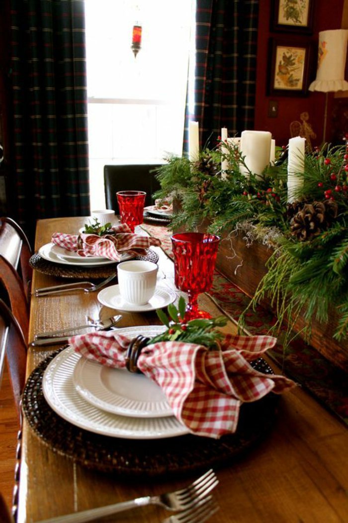 Božićni stol postavljanje elegantne izvrsno-konusna naglavak grane
