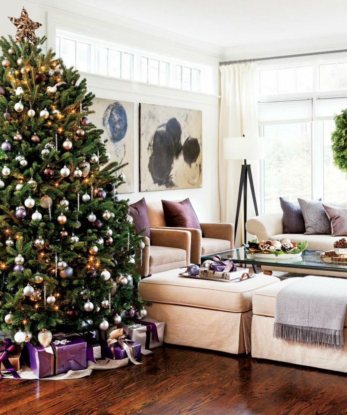 Božićno drvce-uređenje-pra-u-moderne-dnevni boravak