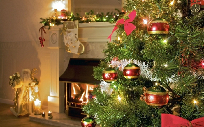 عيد الميلاد تزيين شجرة التنوب الكرة