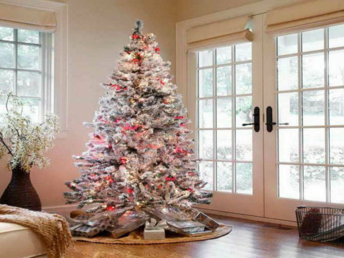 عيد الميلاد تزيين شجرة وهدايا عيد الميلاد