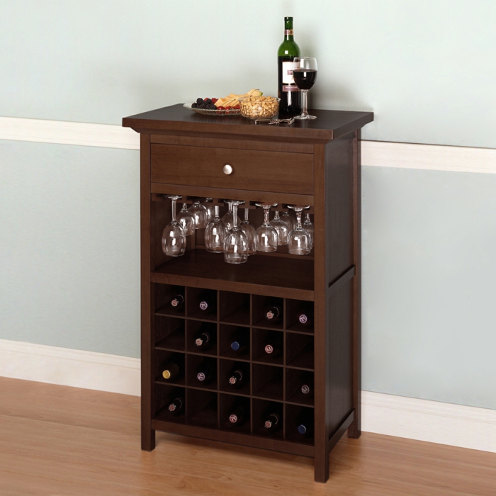 mini cave à vin avec assez d'espace pour assortir des verres à vin idées de casier à vin pour faire du vin