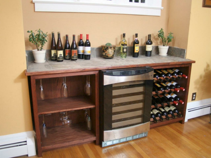 armoire spéciale pour le stockage des bouteilles de vin et des verres à vin magasin et magasin refroidisseur