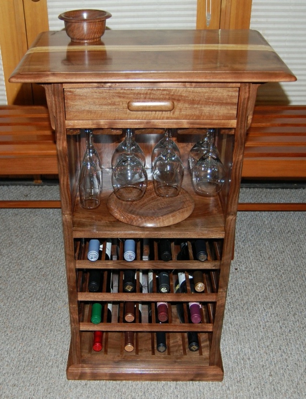 Wine rack-wood-self-build- vidrios colgantes