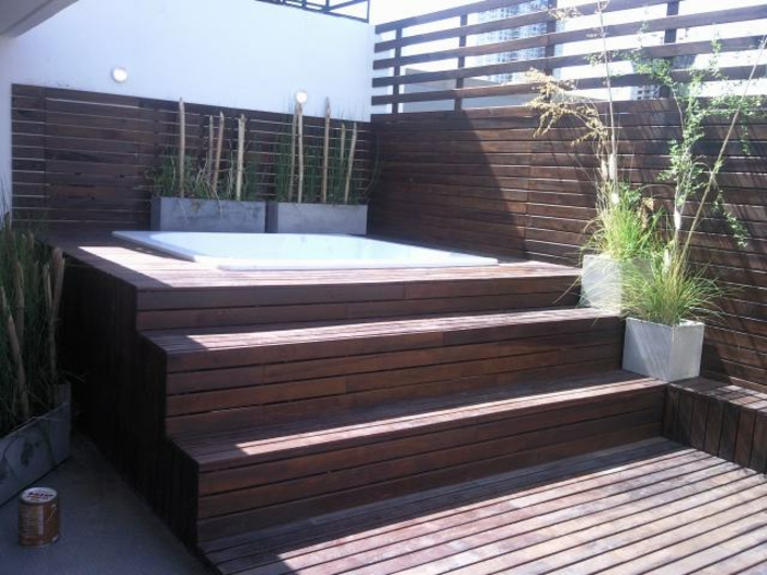 bain à remous toit-terrasse Hölzern-staircase-
