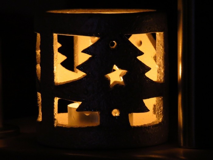 viento luces-Navidad-con-abeto-y-popa