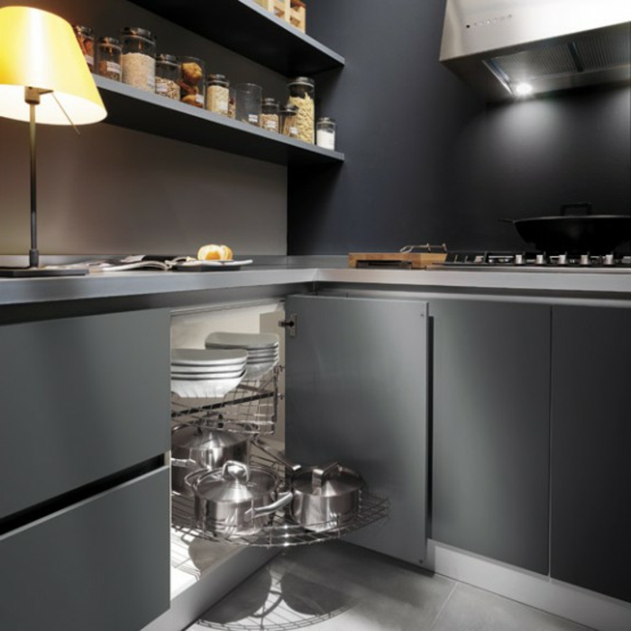 живи примери-кухня-и-кухня-сив цвят стена