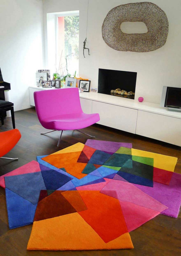 dizajn dnevnog boravka - šareni tepih