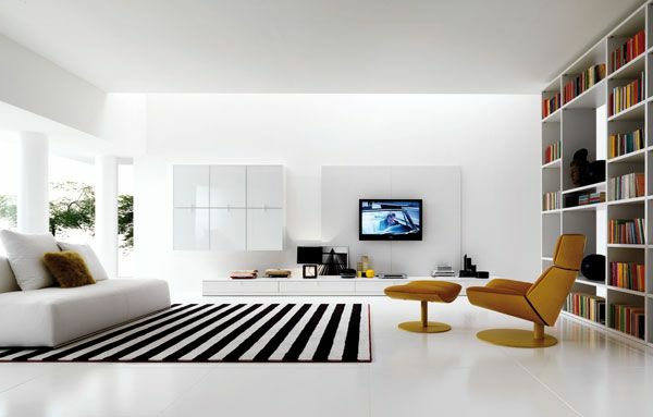 tasainen moderni koristella - matto linjat mustalla ja valkoisella tv valkoinen sohva kirjahyllyt valkoinen seinä muotoilu