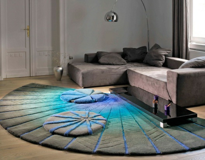 mekani tepih u polukružnom obliku s bojama spajanjem