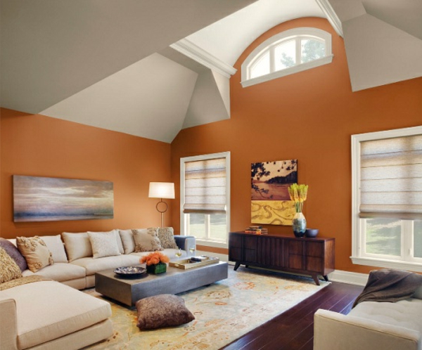 seinämaalipaletti olohuoneeseen - valkoinen ja tumma oranssi