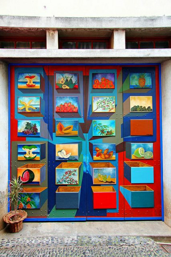 bellamente pintadas-puertas de los apartamentos de colores a todo color