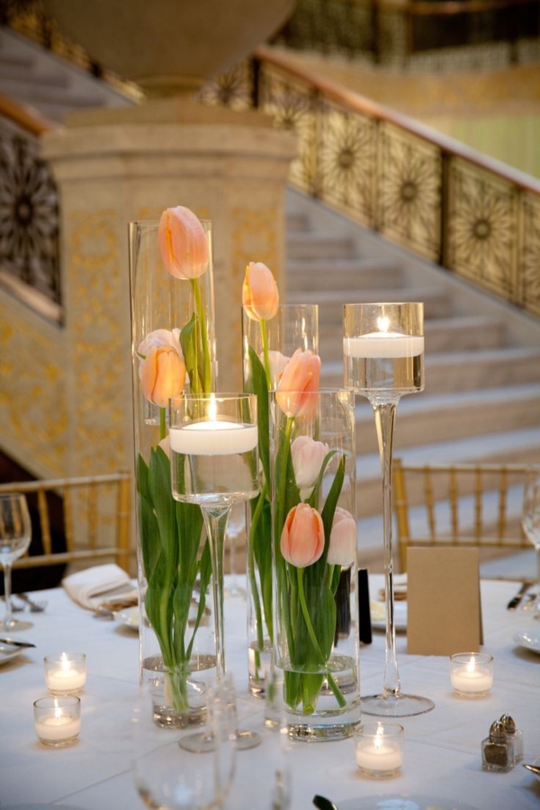maravilloso-Tischdeko-de-primavera-ideas-para-Pascua-decoración de la mesa con tulipanes-