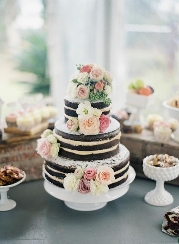 szép és elegáns-Hochzeitsdeko-with-díszített torta