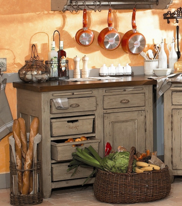 красив дизайн френска селска къща кухня кошница с плодове и зеленчуци