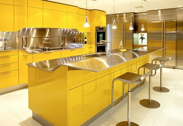 красив-съвременна кухня-в-жълто