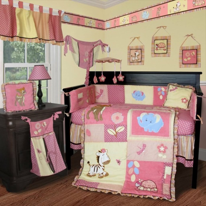 رائع التصميم والطفل-سرير-ب-الوردي-الكتان قليلا، فتاة