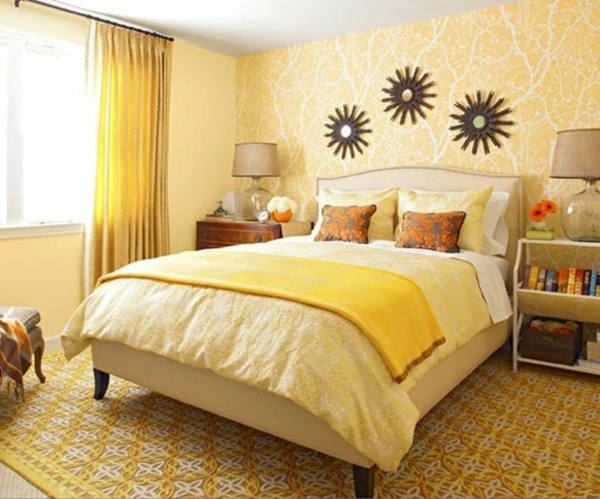 sárga szép szőnyeg a hálószobában-