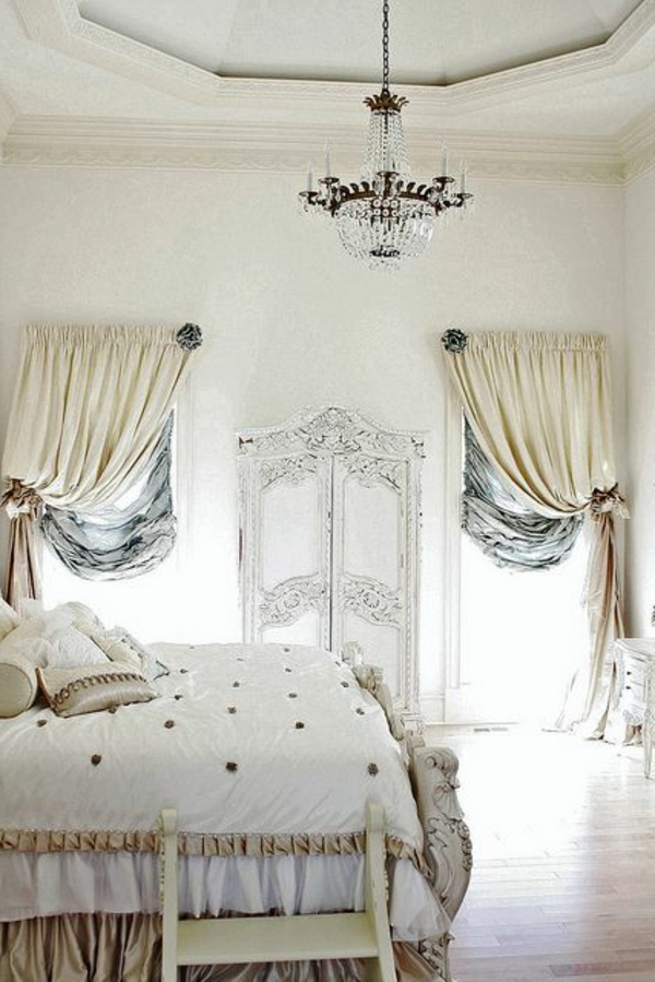 Elegantne zavjese u bijelom tonu boje za luksuznu spavaću sobu