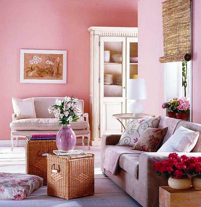 спалня inspirationen- розова стена-и-лилаво диван