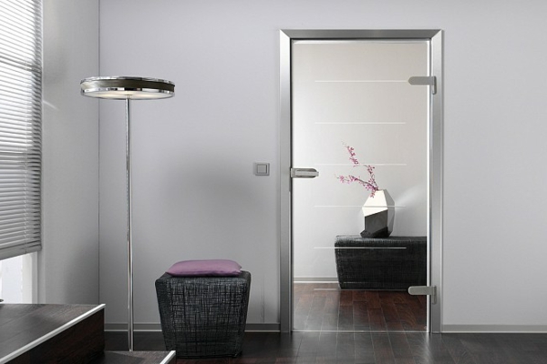 Porte de chambre avec un design moderne en verre
