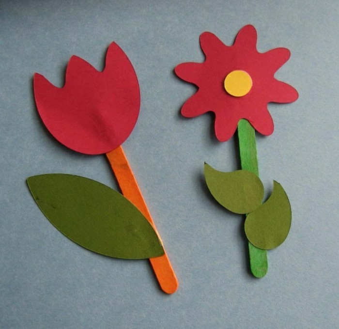 két gyönyörű vörös virágok-kézműves ötletek-with-papír